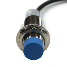 Yumo Cm18-3008PC Plastic Detection Distance 0-8mm Adjustable PNP. No+Nc Capacitive Proximity Switch